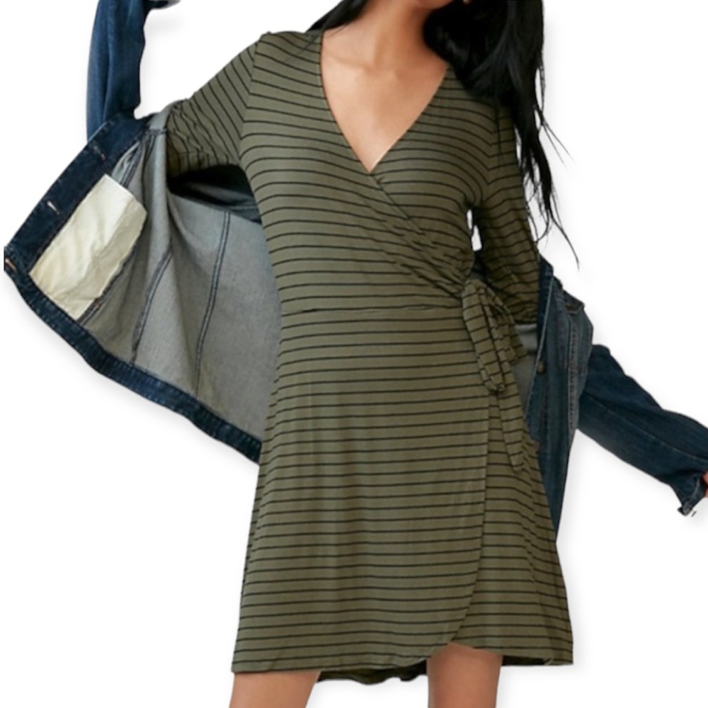 Express Striped V-Neck Green Wrap Dress Size S